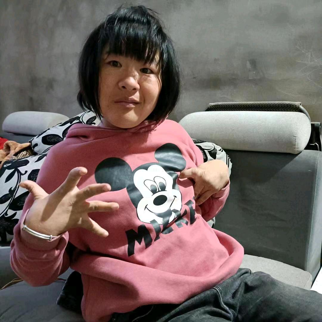 李小妮