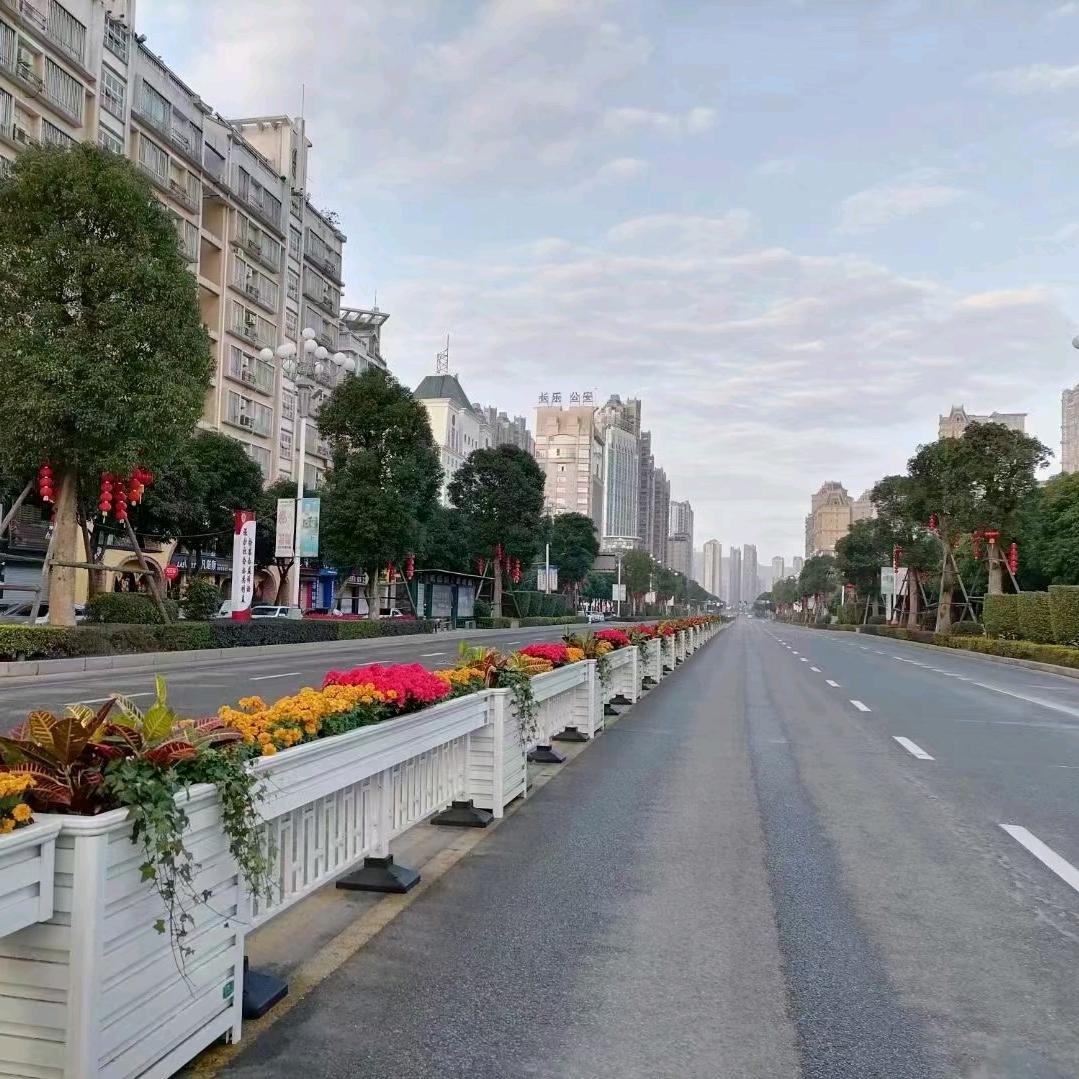 山东鑫忆铭铝合金花箱生产厂家