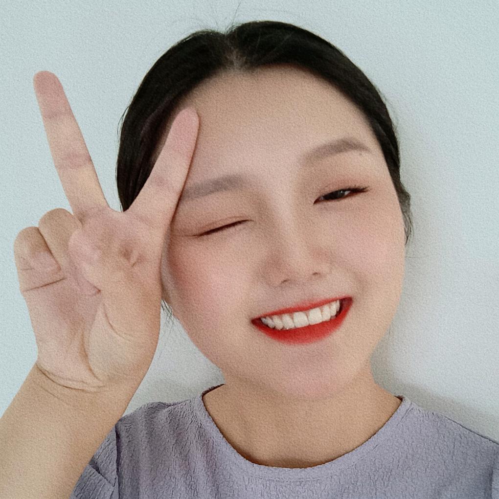 会化妆的亚亚