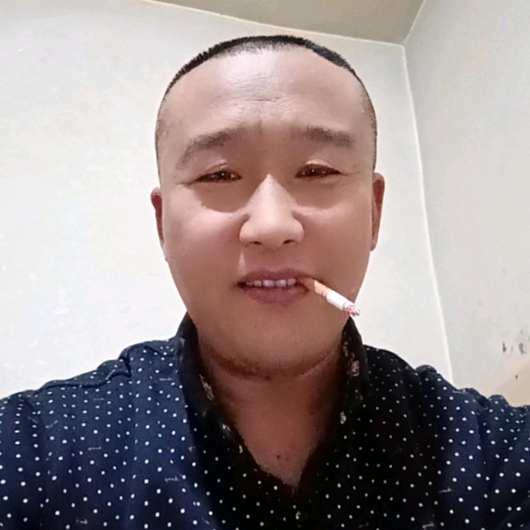 单亲爸爸带女儿