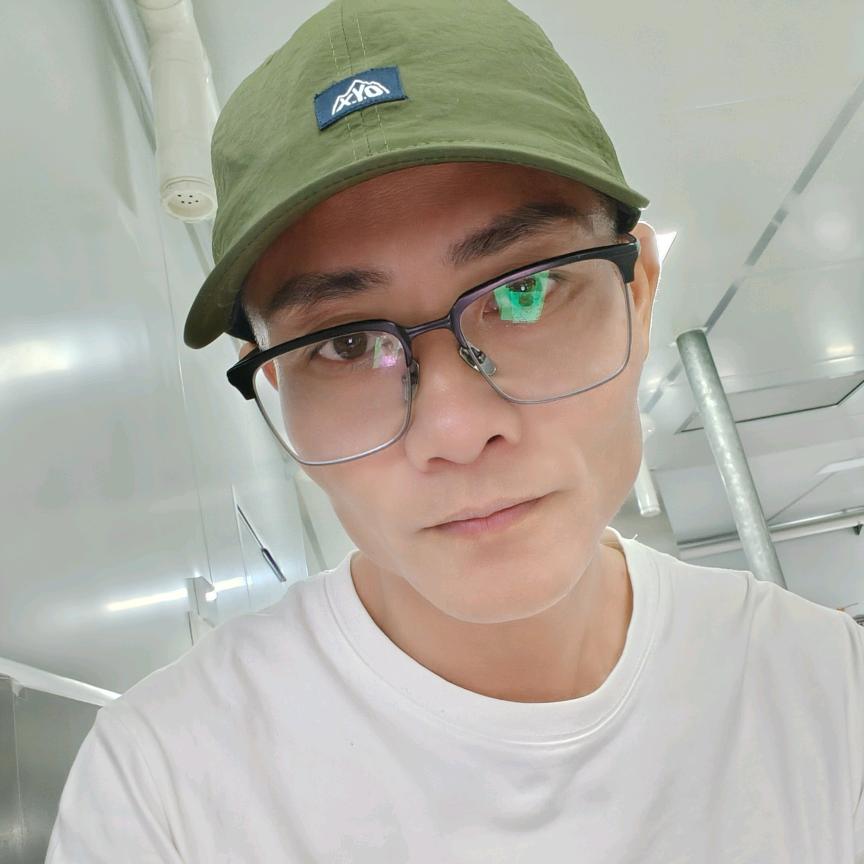 八零后٭大叔࿐