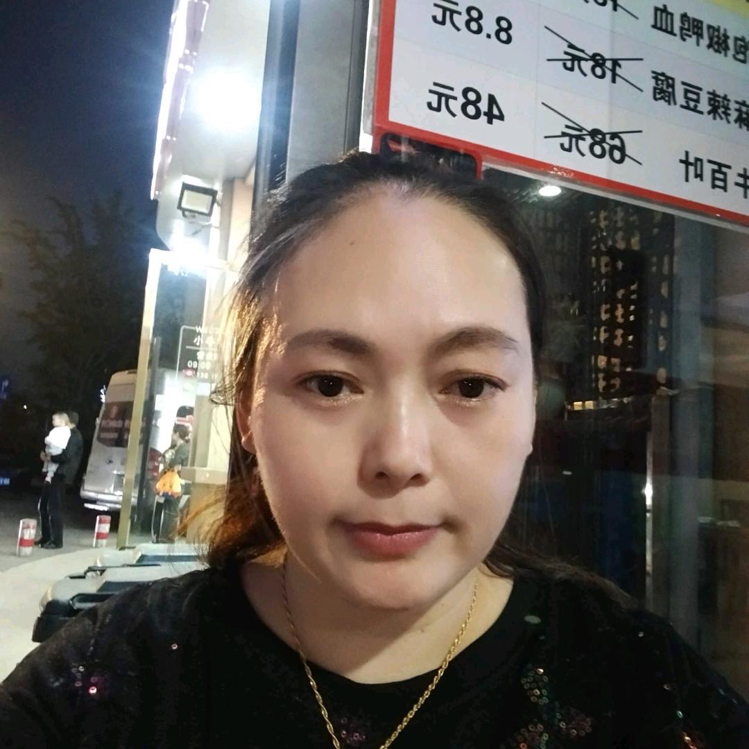 王小英