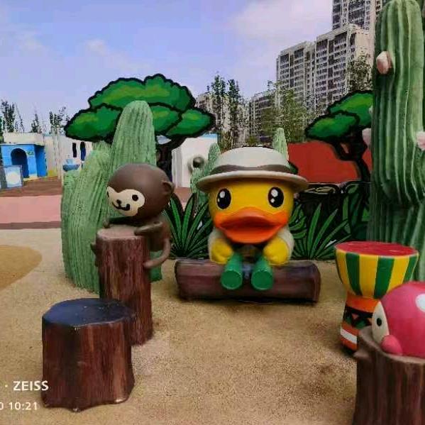 兰州安宁万科山望小黄鸭游乐场