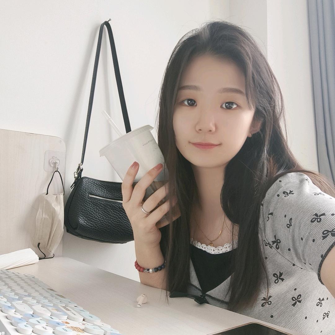 梓彤喜欢画画🥤