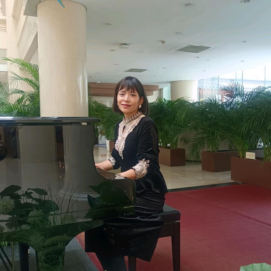 塑明星艾灸春蕾姐