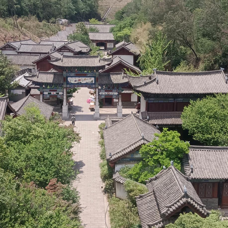 一别两宽，再无归期