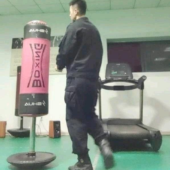 180哈拉少♏