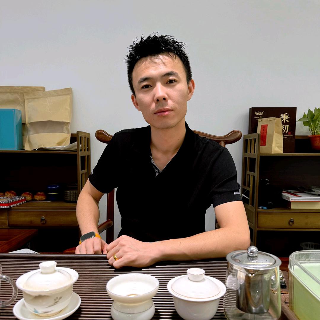 在台州开门窗工厂的付磊