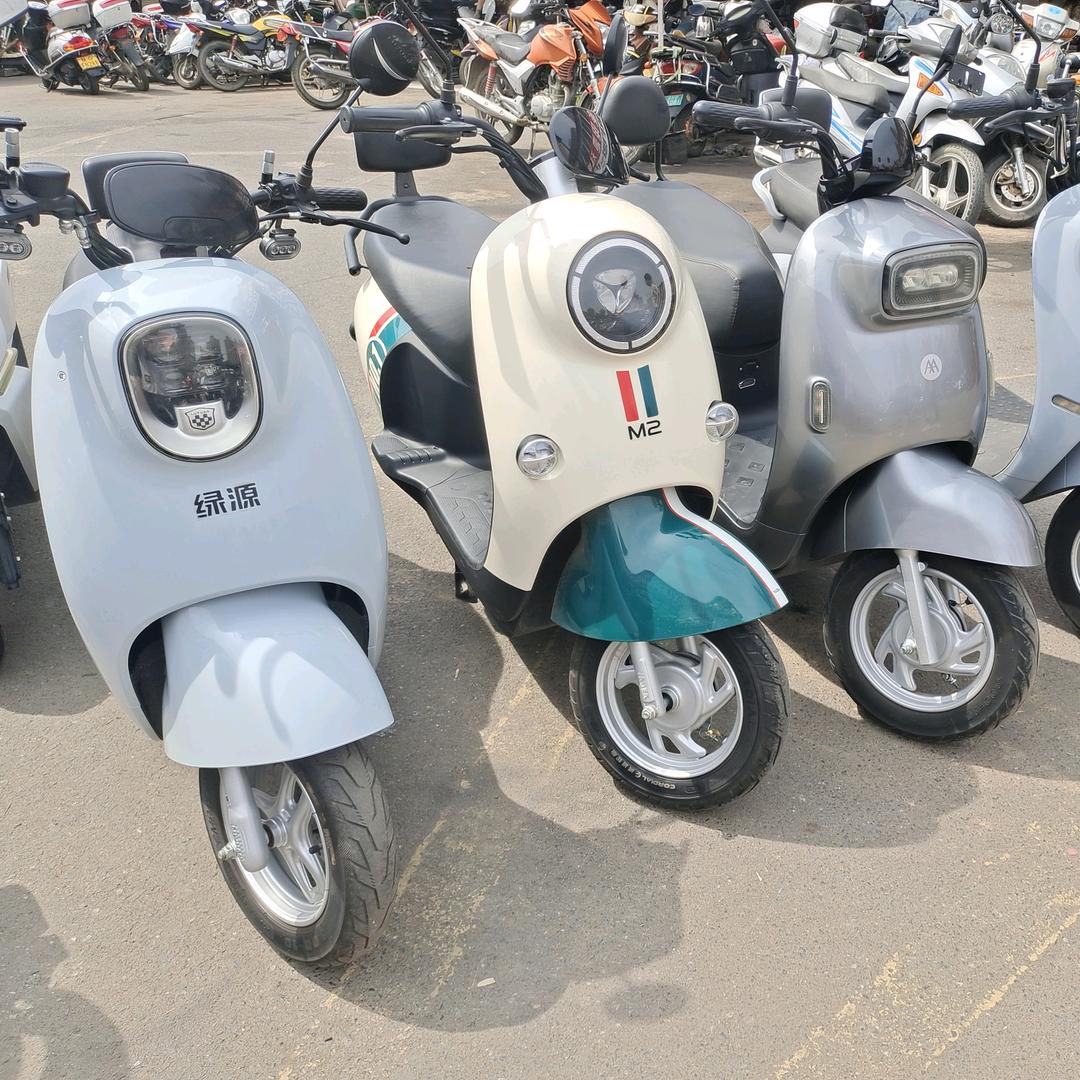 @襄阳小张精品二手电动车行