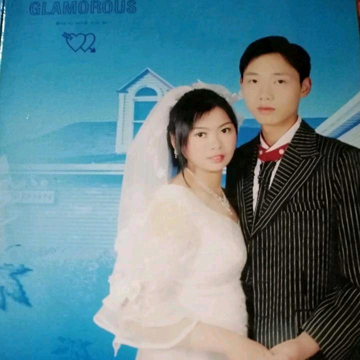 杨程银腊肉香肠店