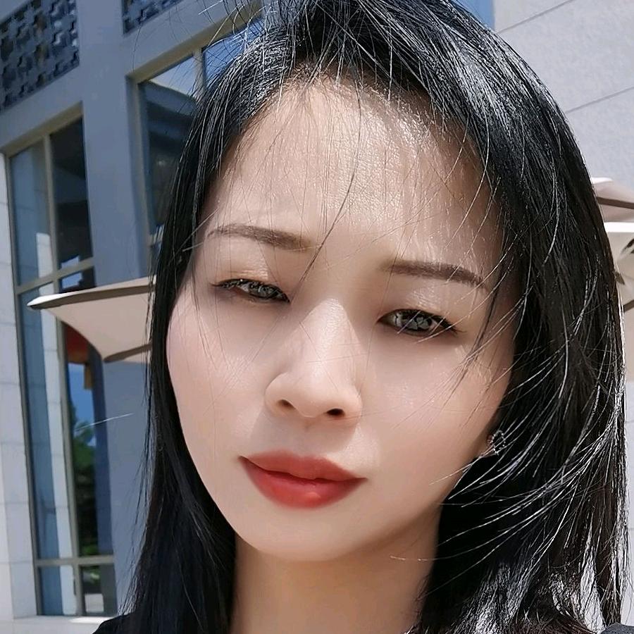 严莉