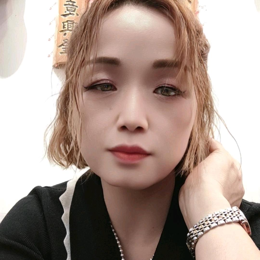 宁乡流行色服装店