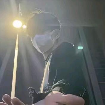 🪓强颜欢笑