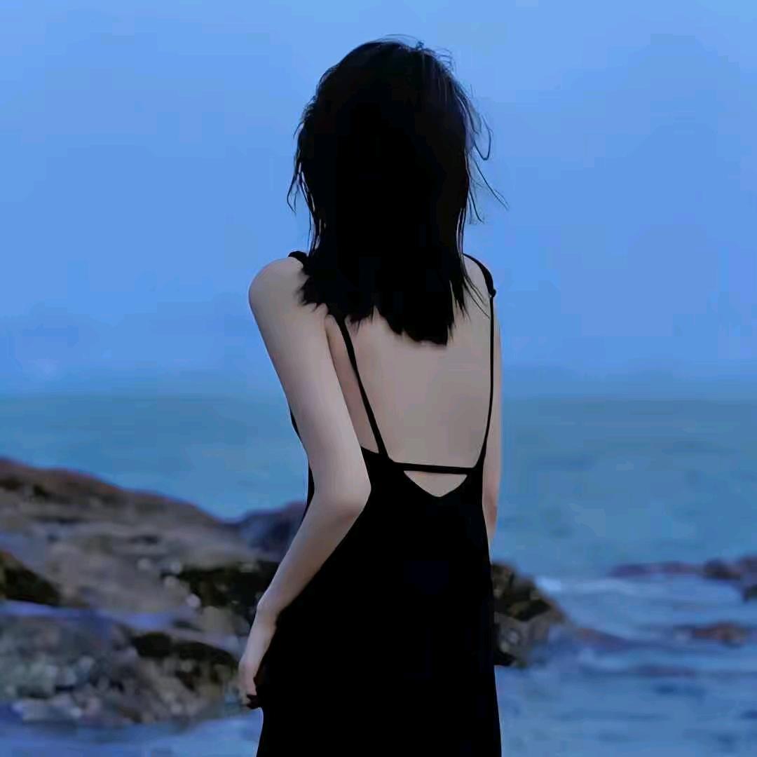 皮小柒《橱窗已开通👉🏻》