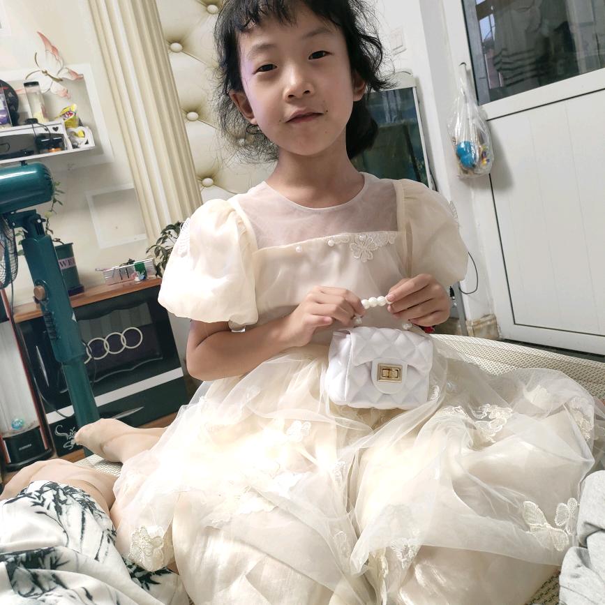妍希儿