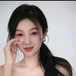 贵阳别墅甄选官张芸