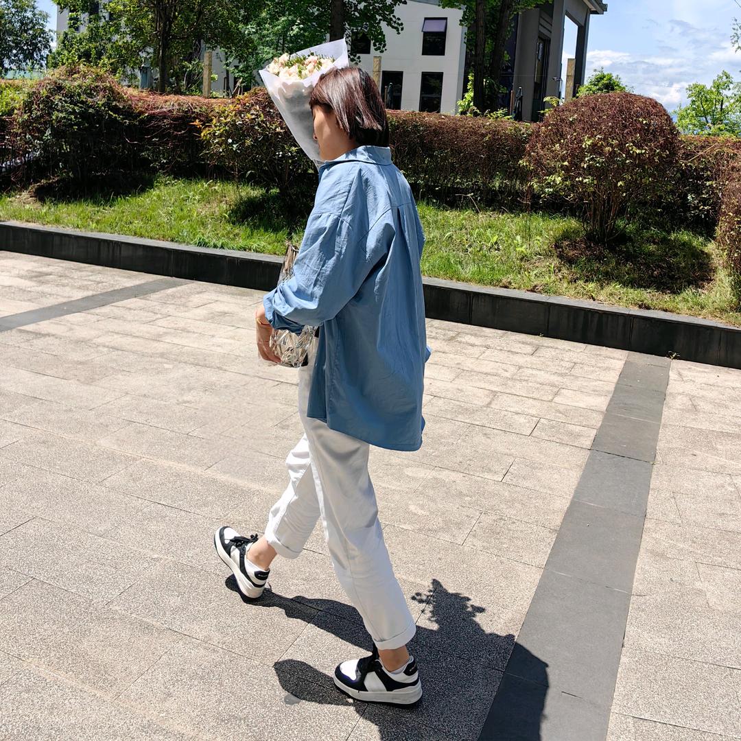 喂猪🐷的手拿勾花🌸的针