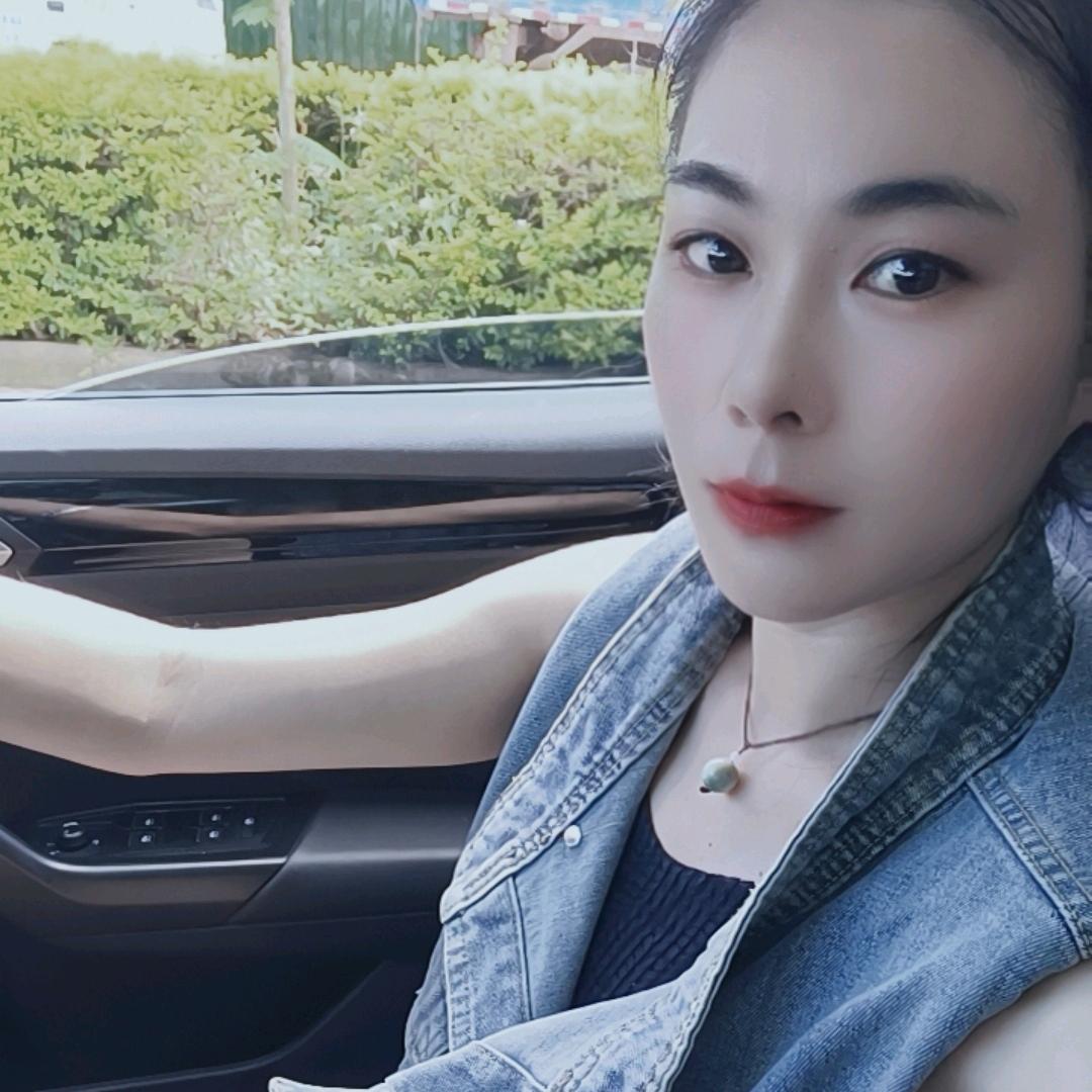 阳阳（杨智琳）💙💚💜💛