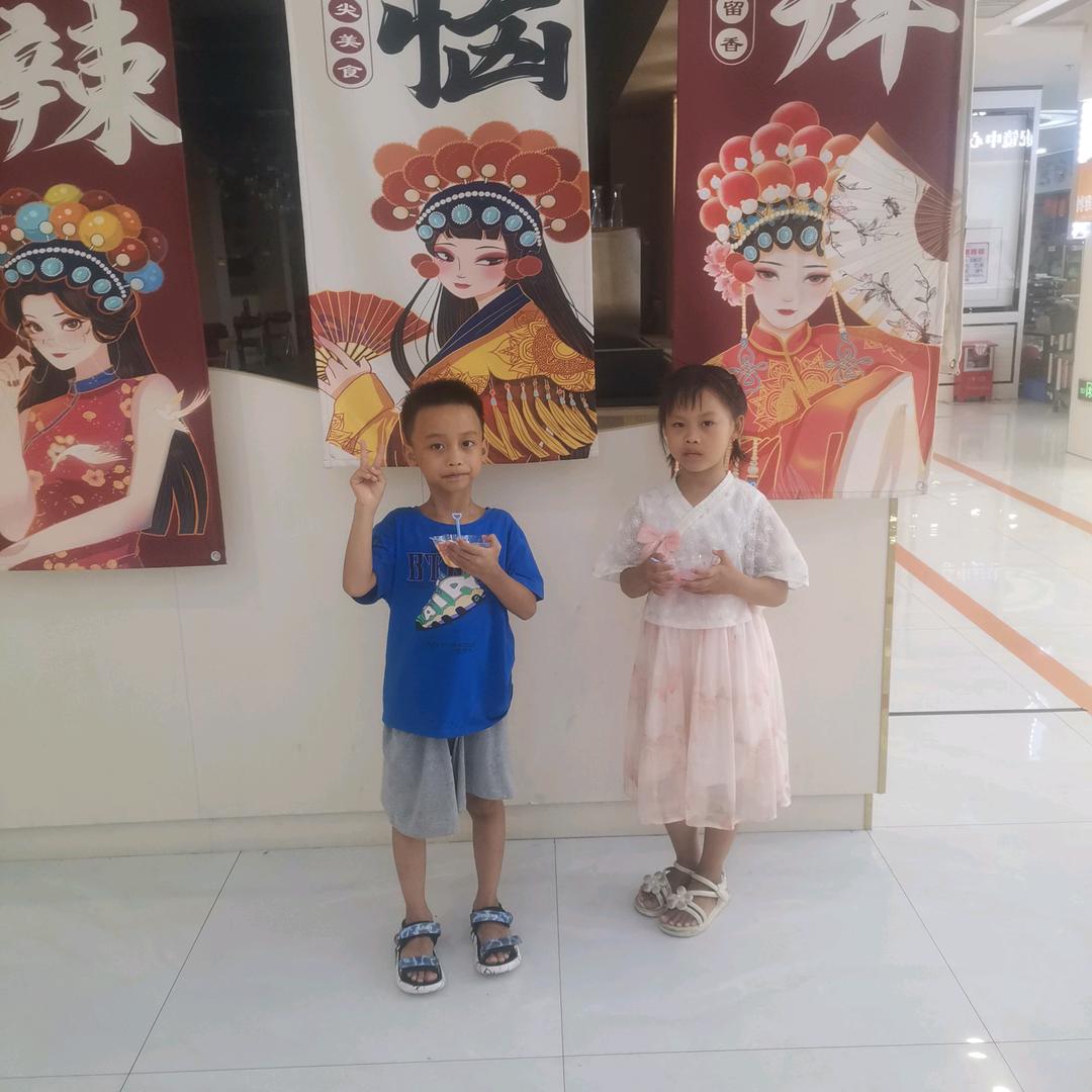 龙凤胎姐弟生活日常