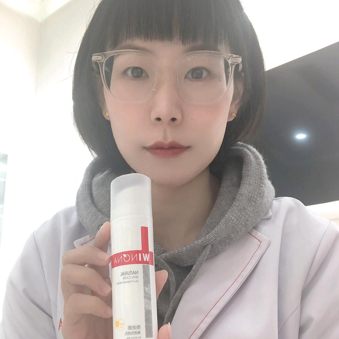 薇诺娜南宁安吉万达店刘艳