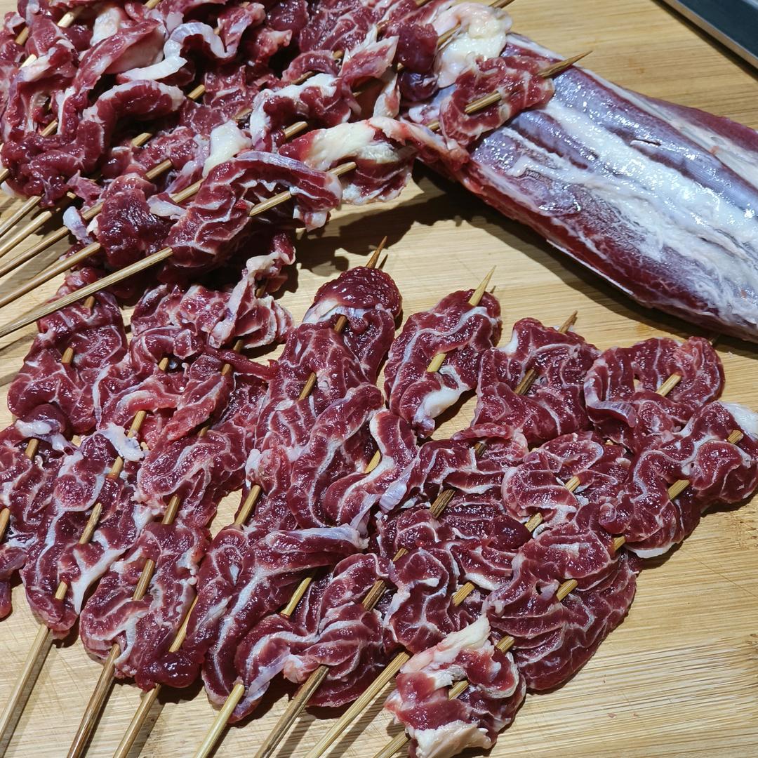 爱吃牛肉的胖胖(教学烧烤)