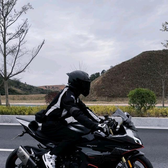 小威Cc🏍️