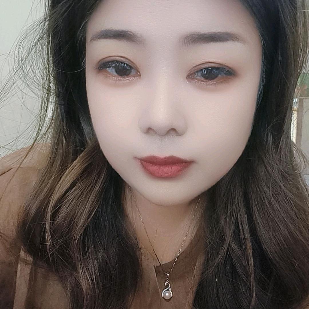 怦然姓董