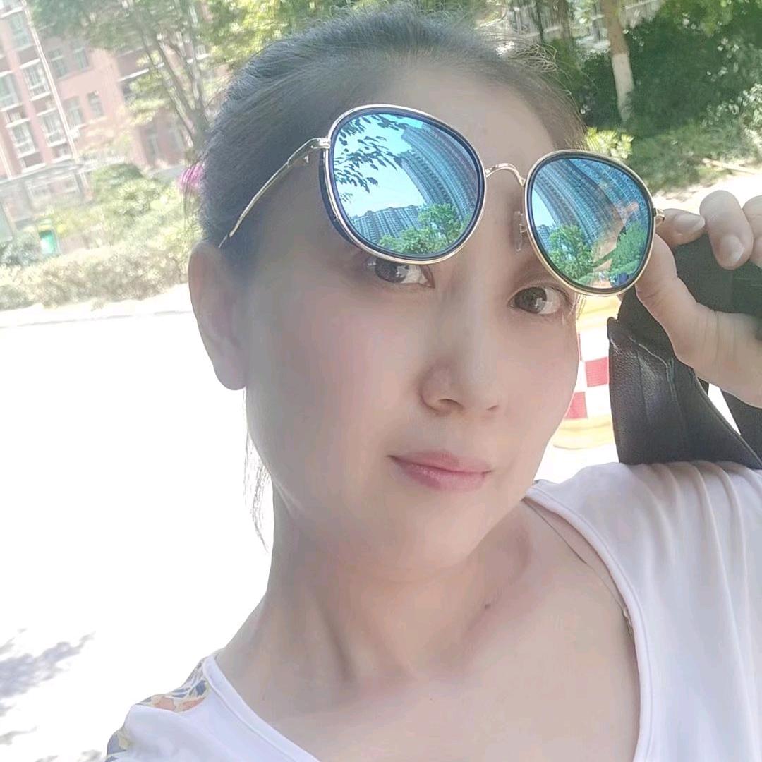 何玟静头像