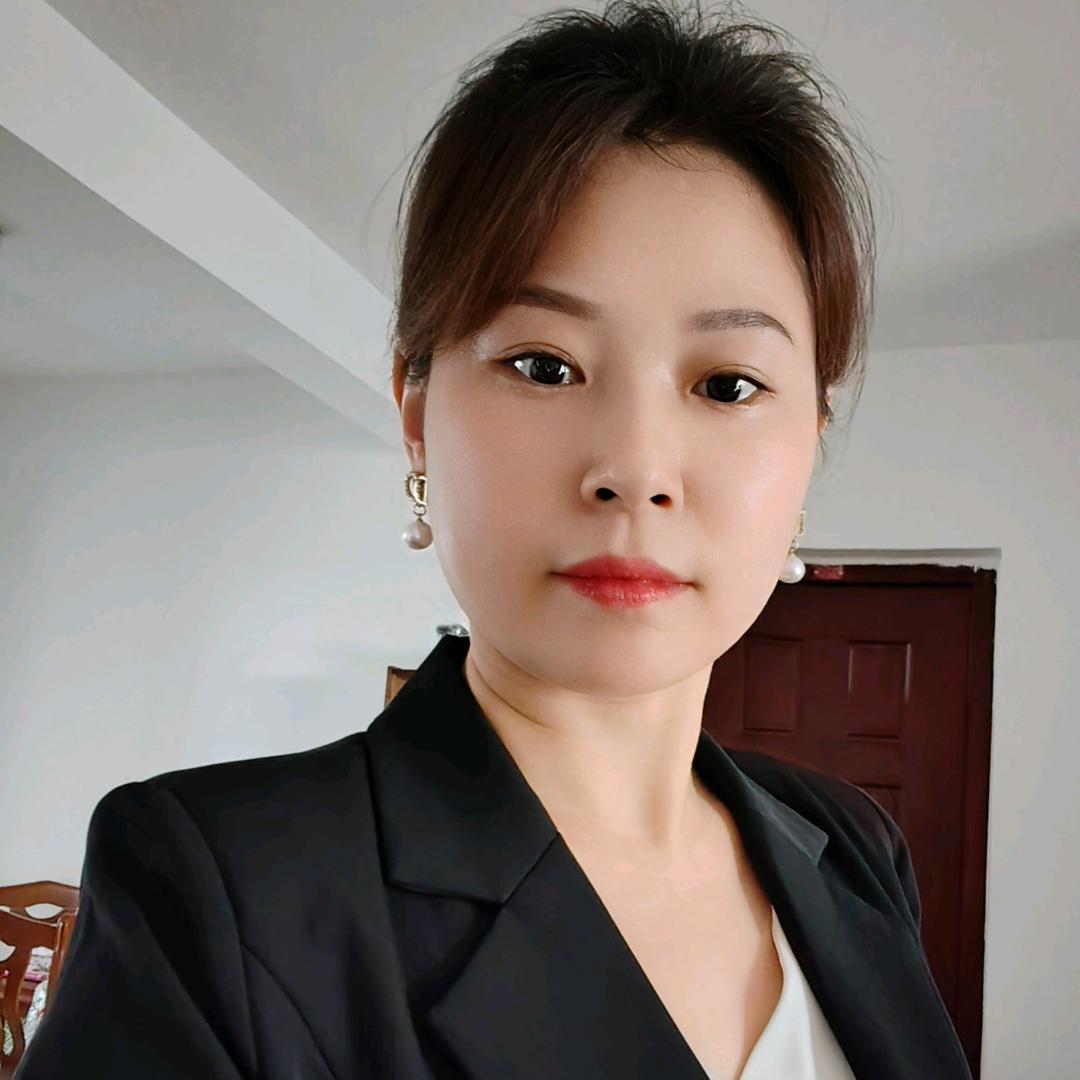 静静（娜娜）