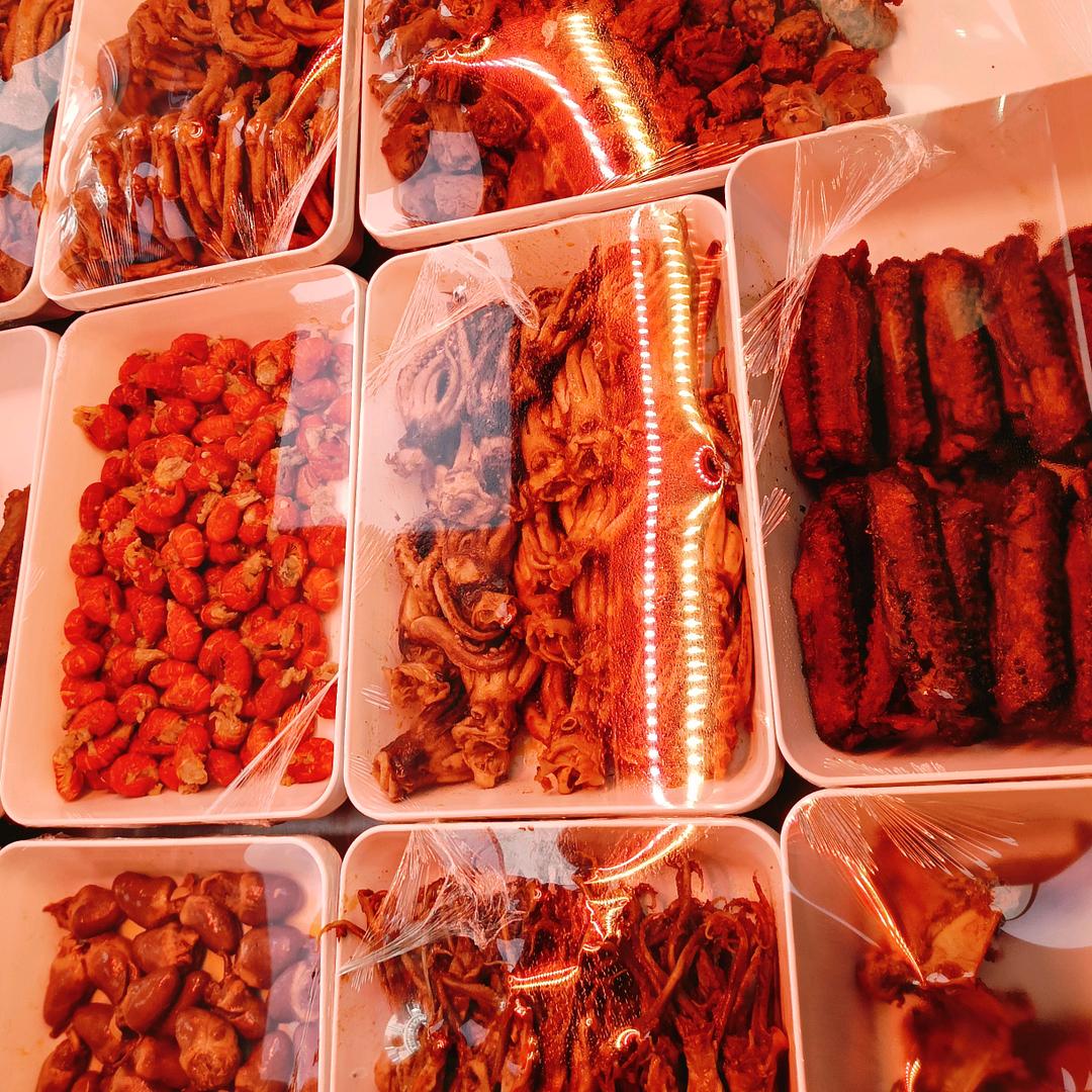 绝味鸭脖《新花园店》