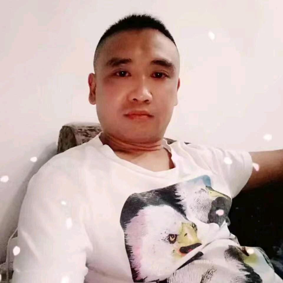 熊小利在四川省广安市龙台