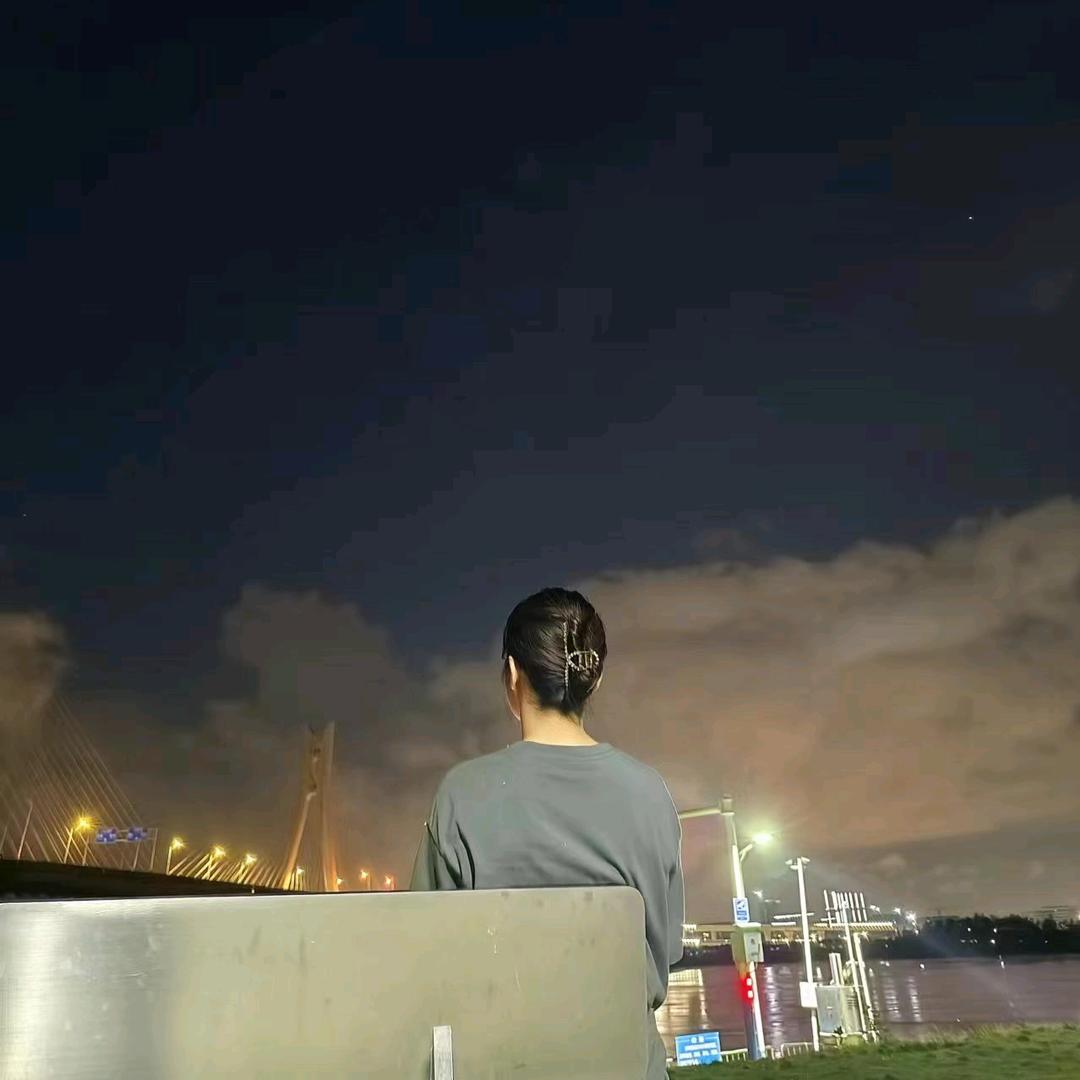 爱吃香菜的77
