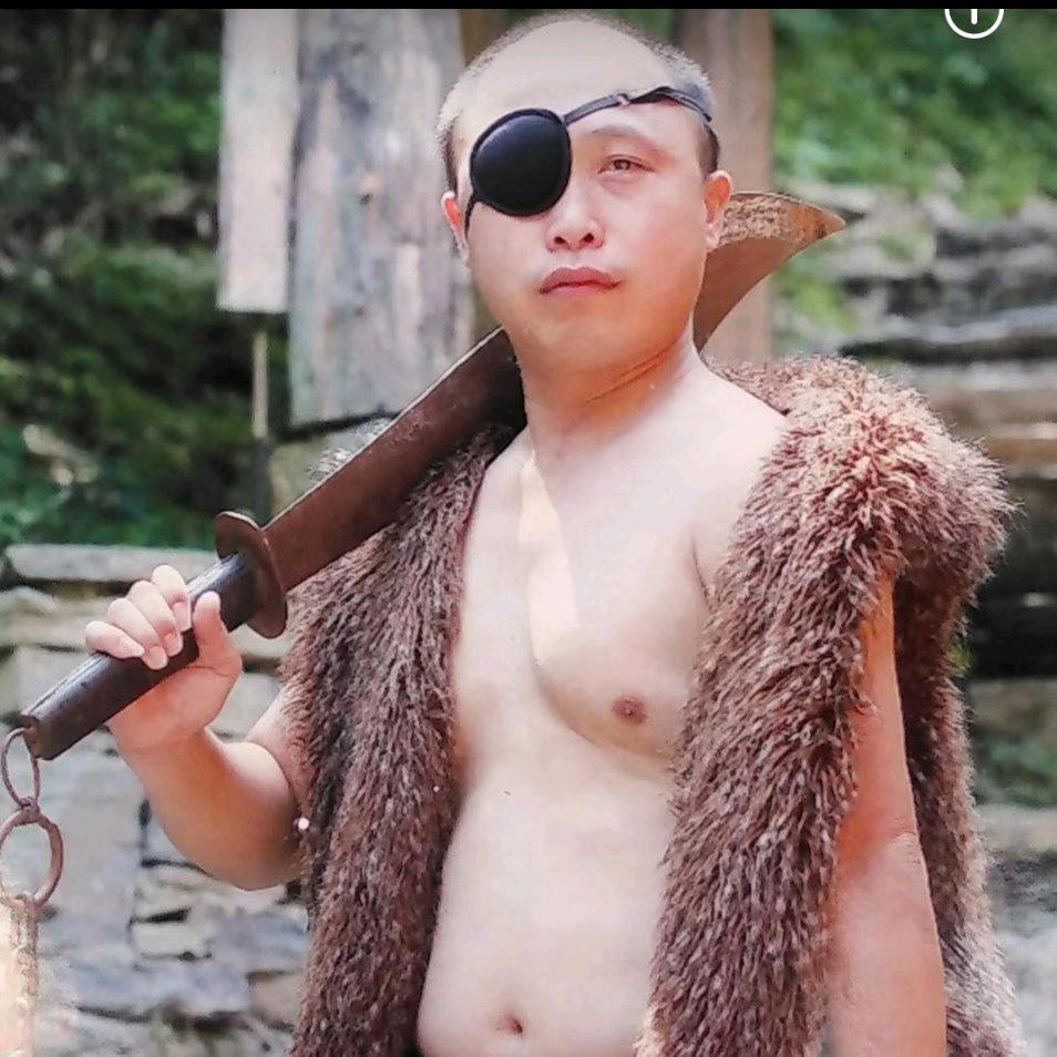 武大郎吃药了