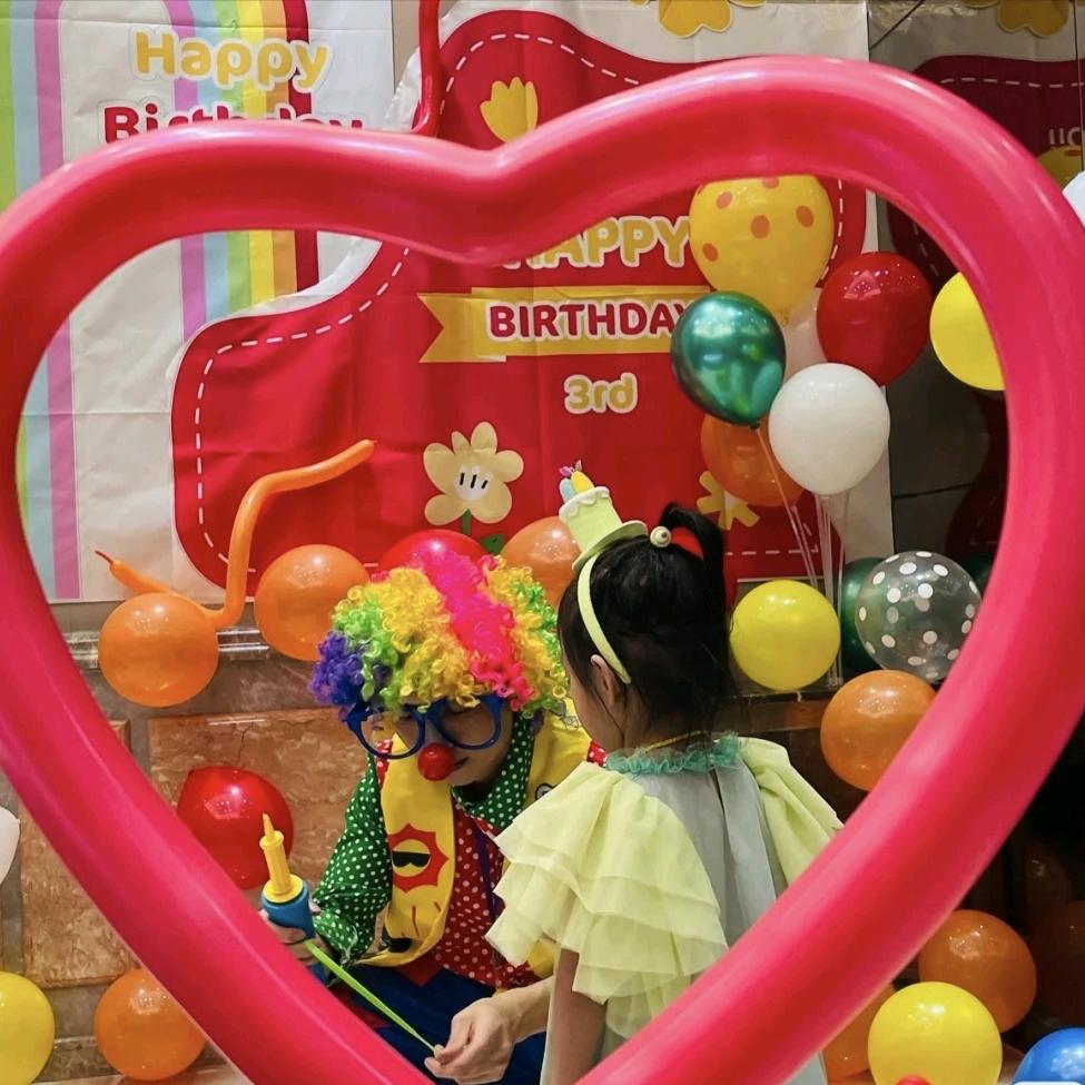 强哥小丑演艺&气球派对