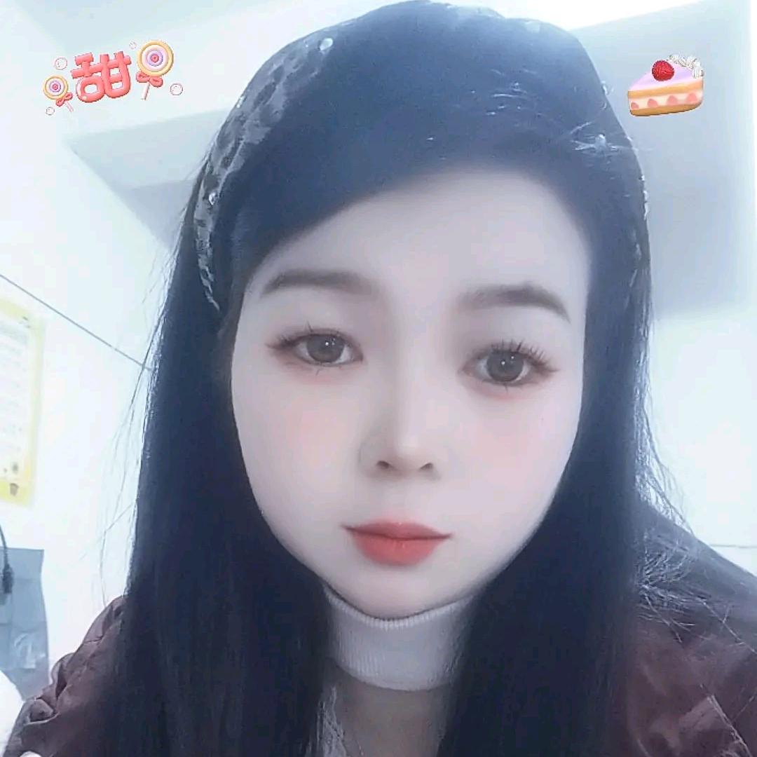 依依