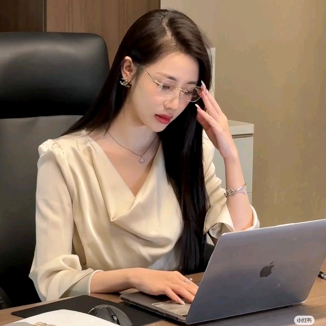金秘书김비서
