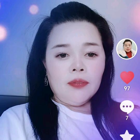 分姐大号晚上九点半。小号