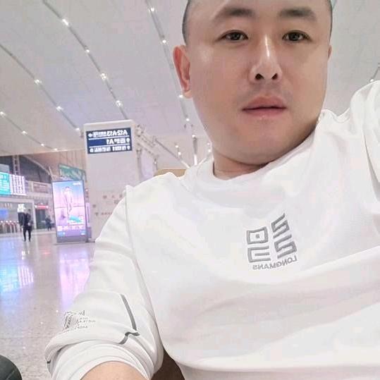 毛(⚈᷀᷁ᴗ⚈᷀᷁)哥