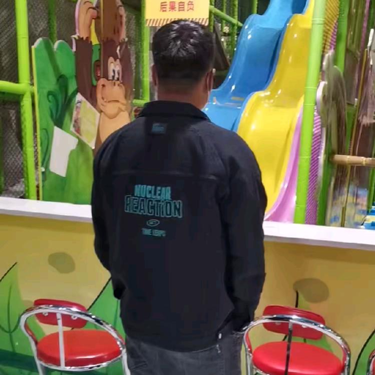 那小孩う（助力涨粉直播间)