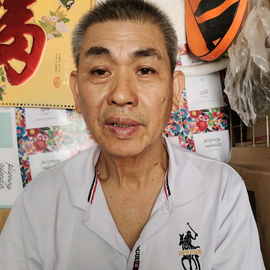 喜欢唱歌的🎙大叔