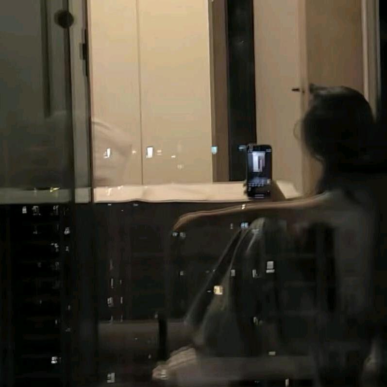 一纸🐒荒年🥣