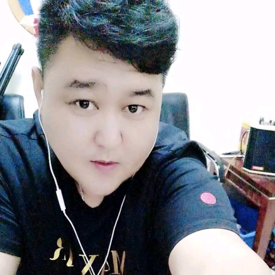 新疆吉他黑哥