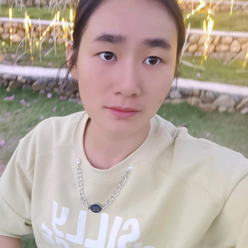 爱笑女孩