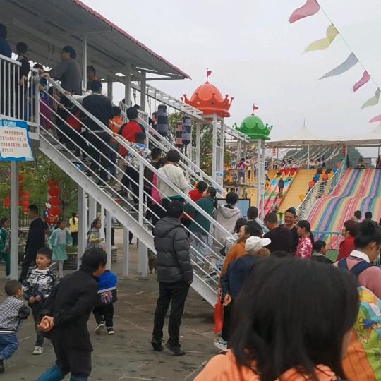 新晃金银岛户外无动力乐园