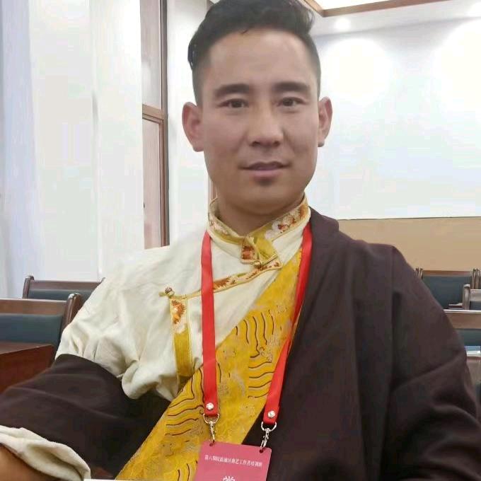 拉庆布