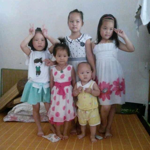 平安快乐幸福的一家人，雪，丽，艳，艳，婷