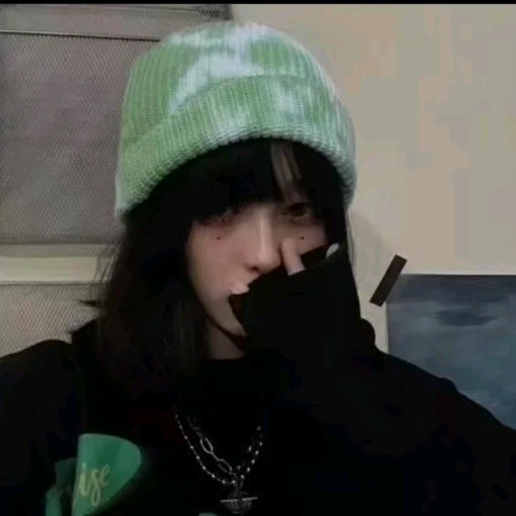 鹤Yan.