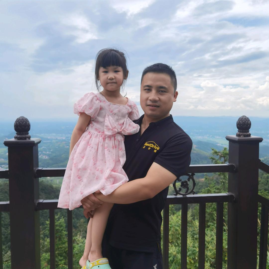 合擎精准四轮定位