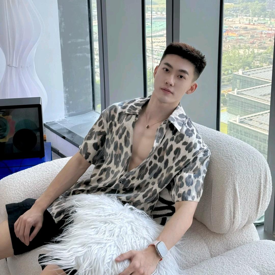 周十七 宇航二手车