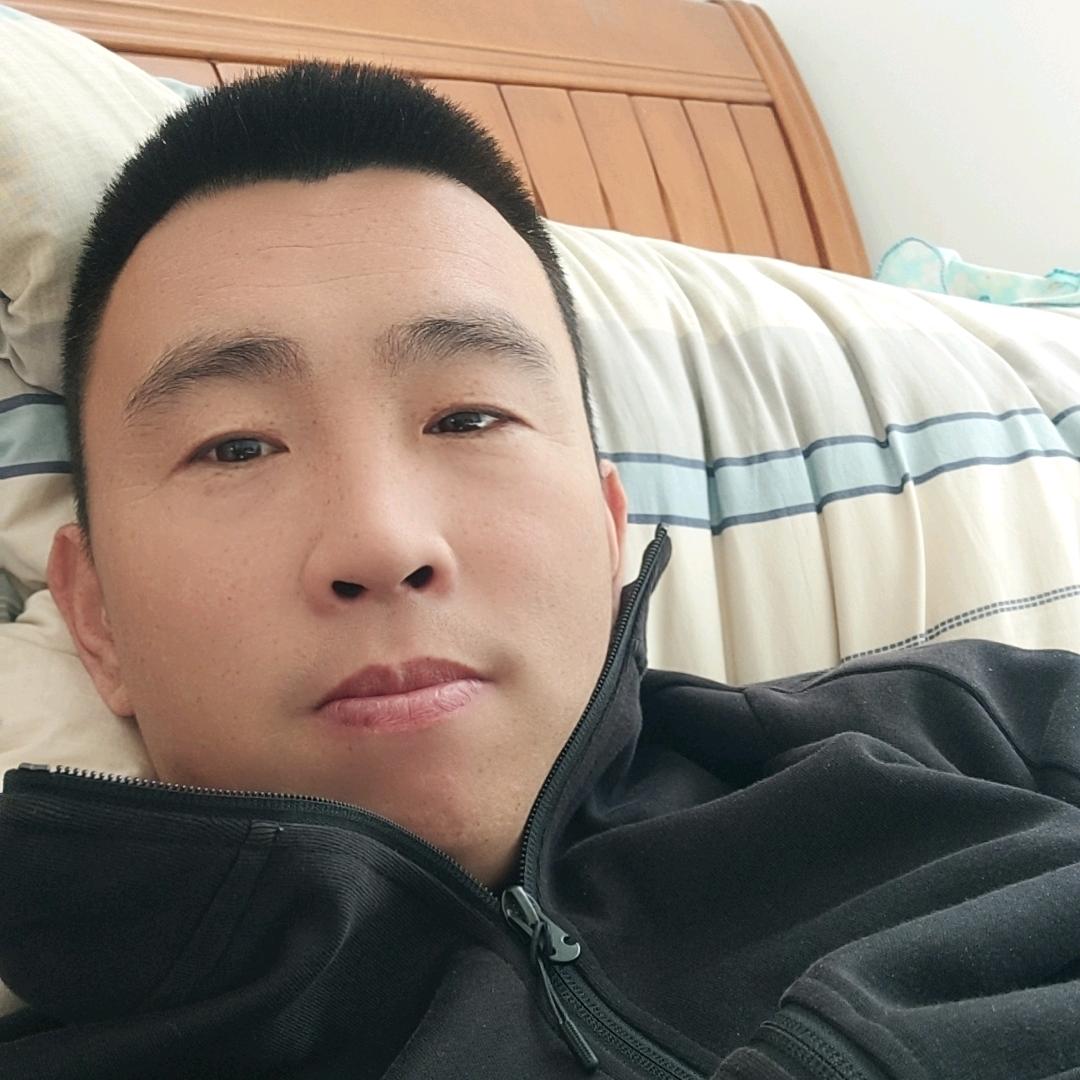 百威，哈尔滨啤酒